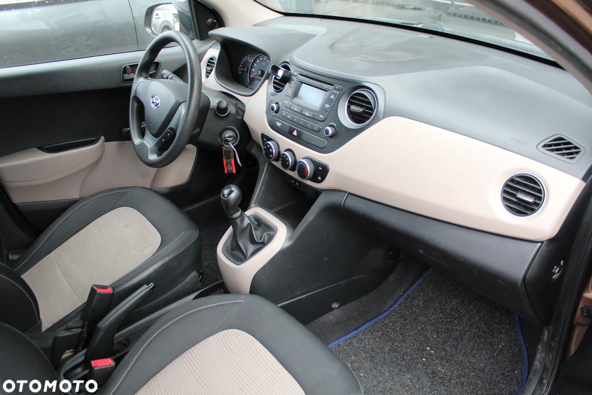 Hyundai i10 - 16
