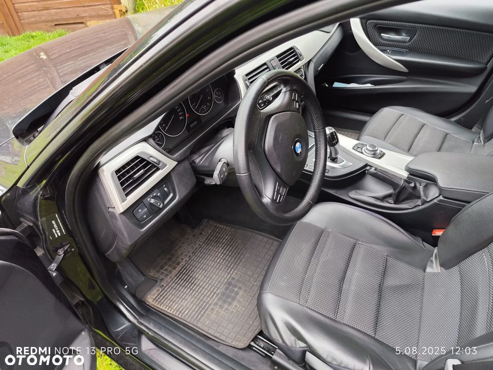 BMW Seria 3 318d Touring - 12