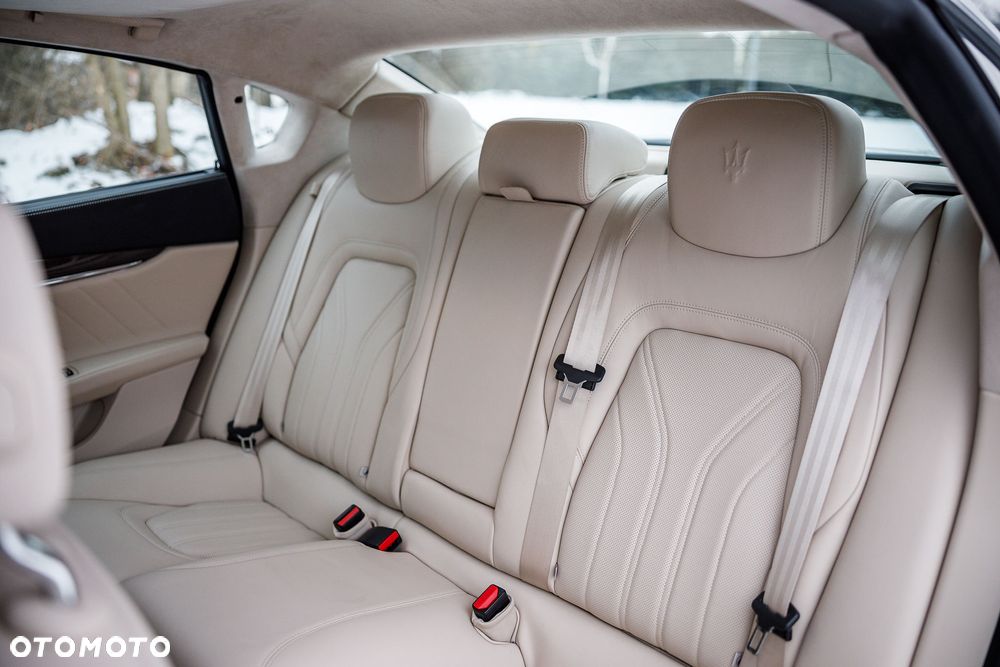 Maserati Quattroporte GranLusso S - 32