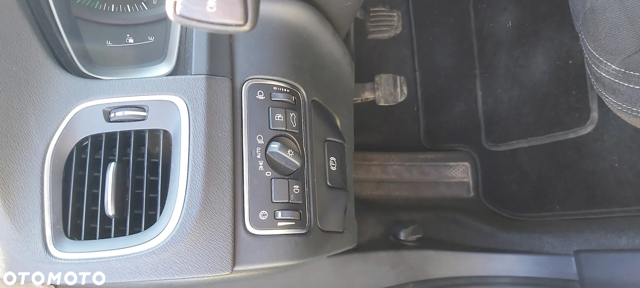Volvo V60 D2 Momentum - 9