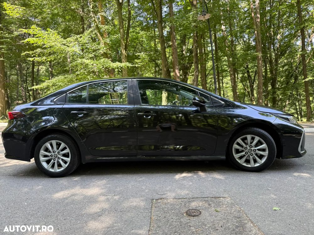 Toyota Corolla 1.8 HSD Business - 16