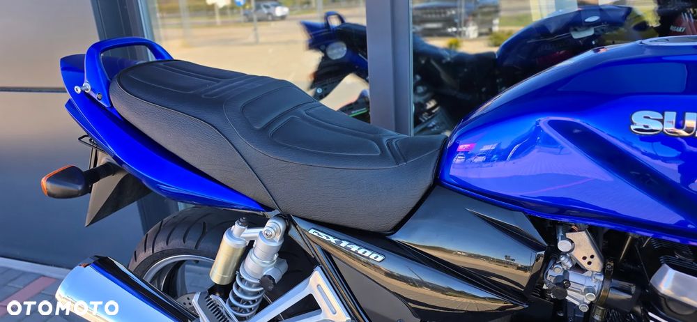 Suzuki GSX - 11