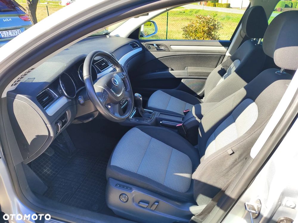 Skoda Superb 2.0 TDI Elegance - 10