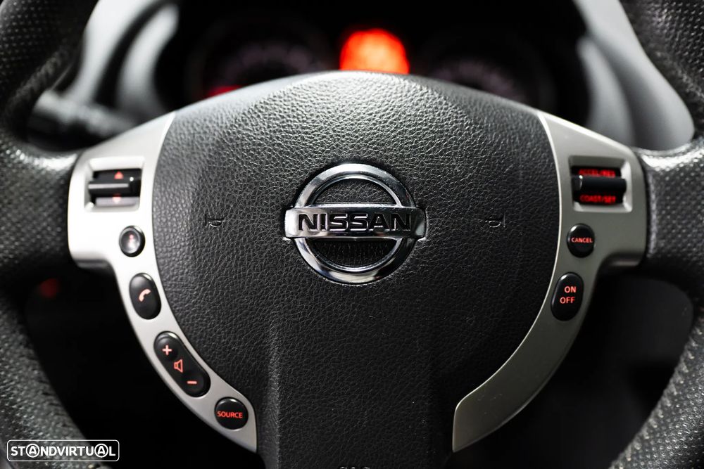 Nissan Qashqai 2.0 Acenta CVT - 20