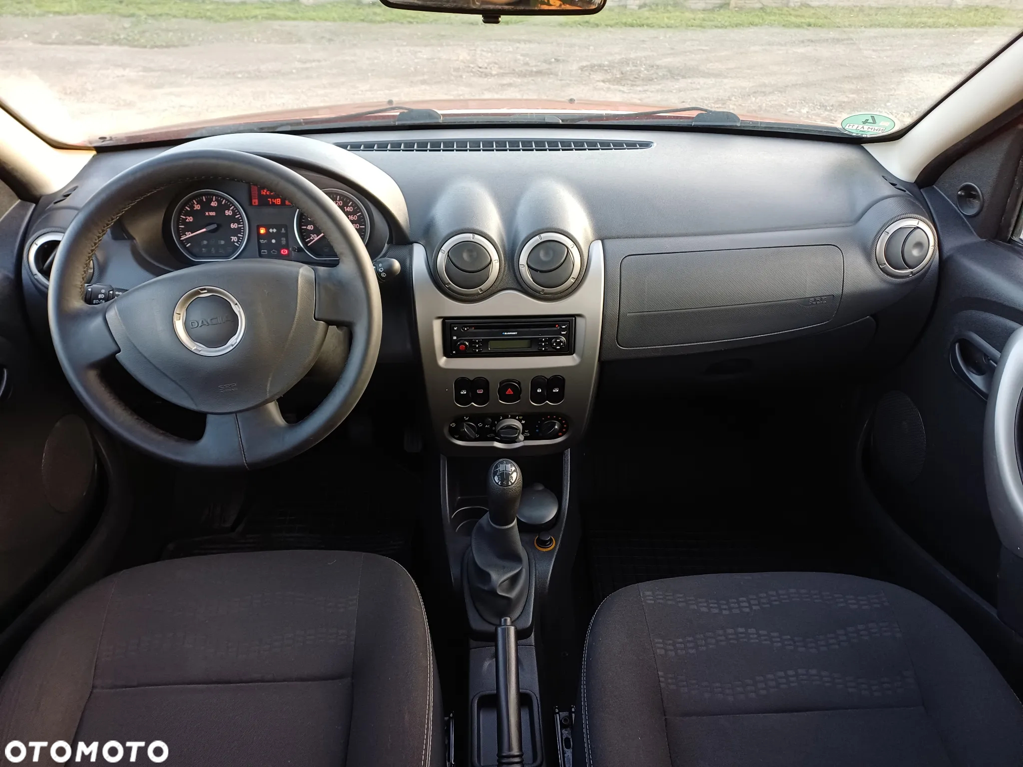 Dacia Sandero Stepway 1.6 - 9