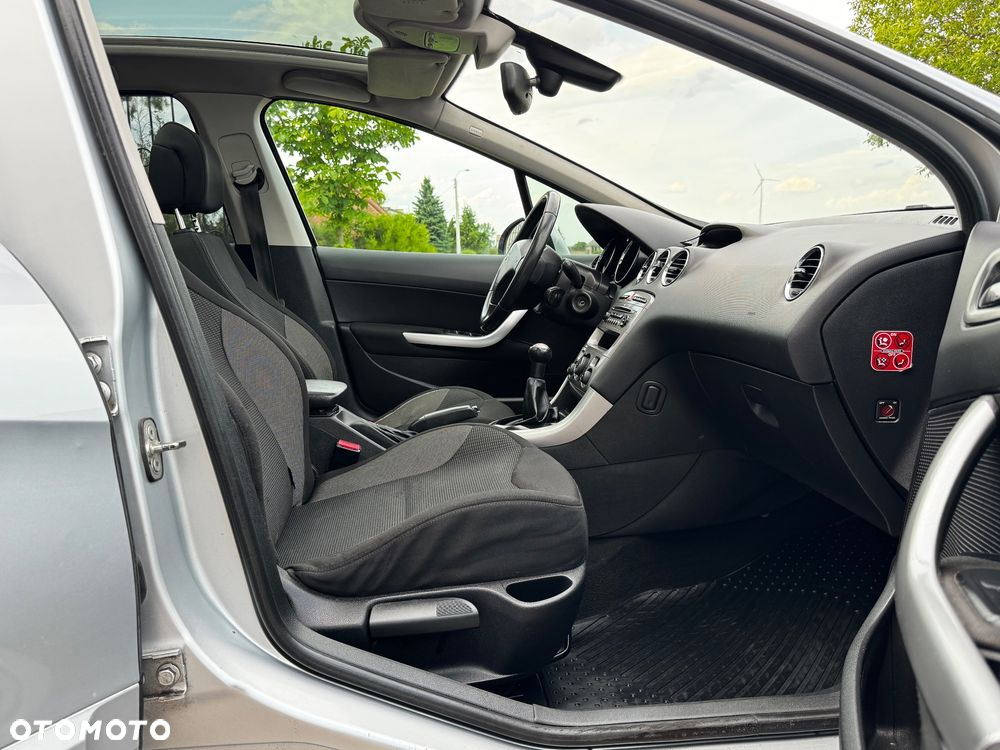 Peugeot 308 1.6 Premium - 5