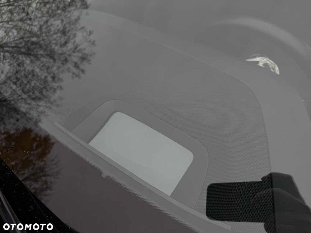 Mercedes-Benz Klasa E 200 4Matic 9G-TRONIC AMG Line - 38