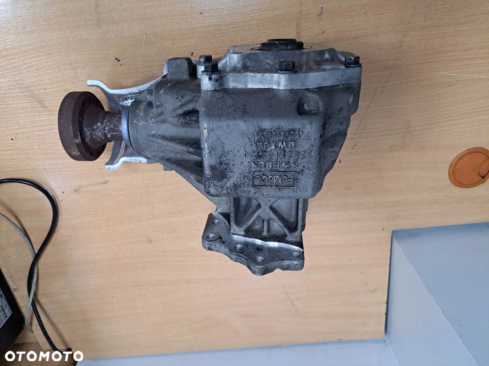 VOLVO V70 XC70 S80 XC60 3.0 T6 REDUKTOR PRZEKŁADNIA KĄTOWA 7527113700