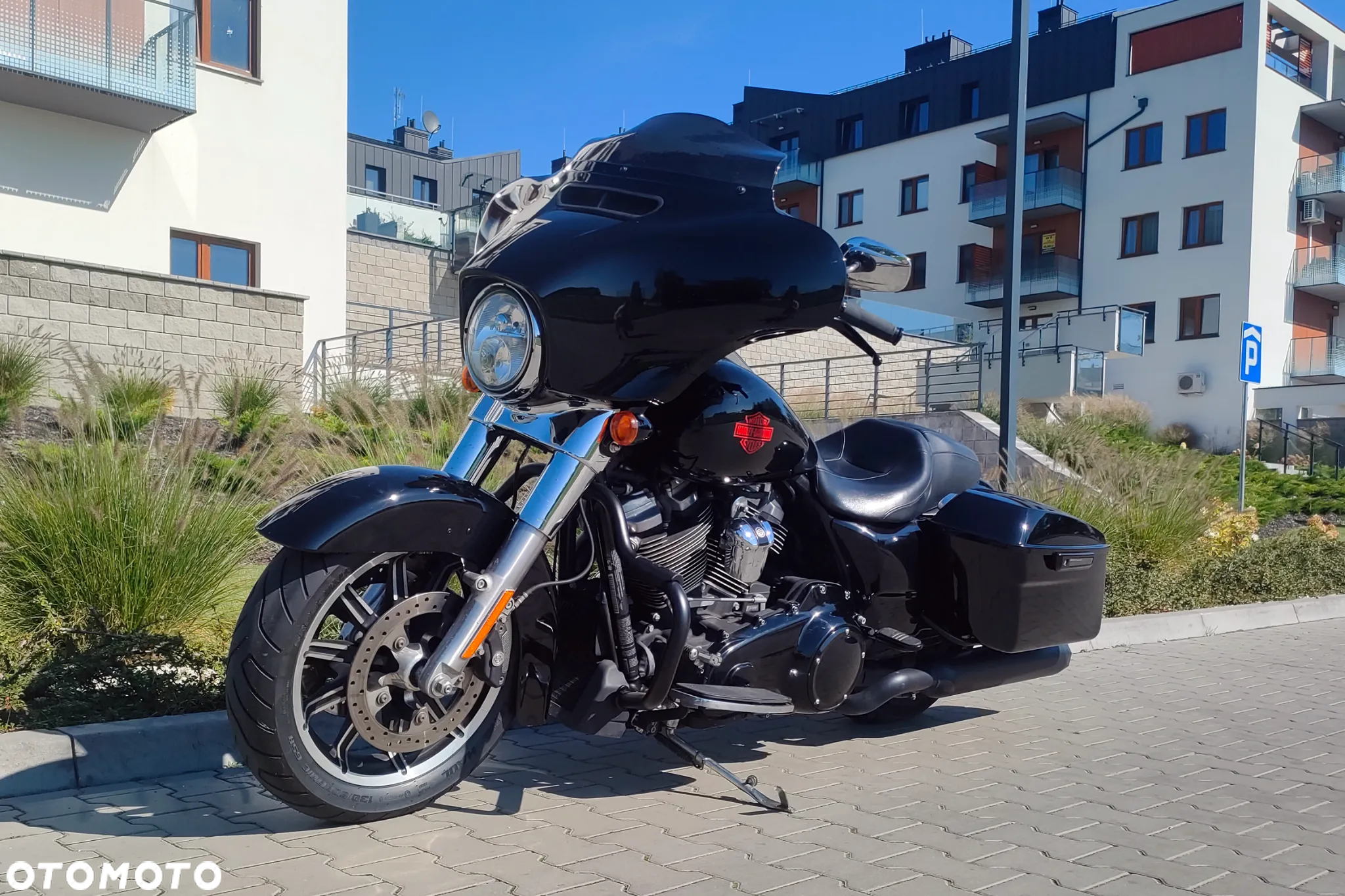 Harley-Davidson FLHT Electra Glide Standard - 10