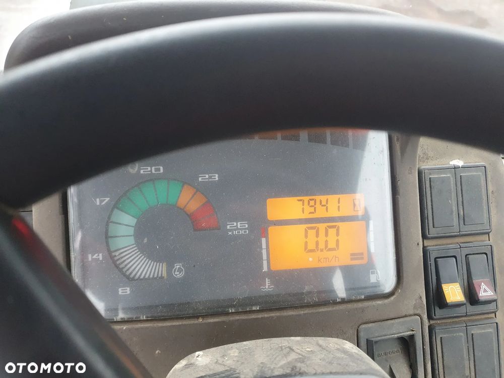 Renault Ares 816 RZ - 15