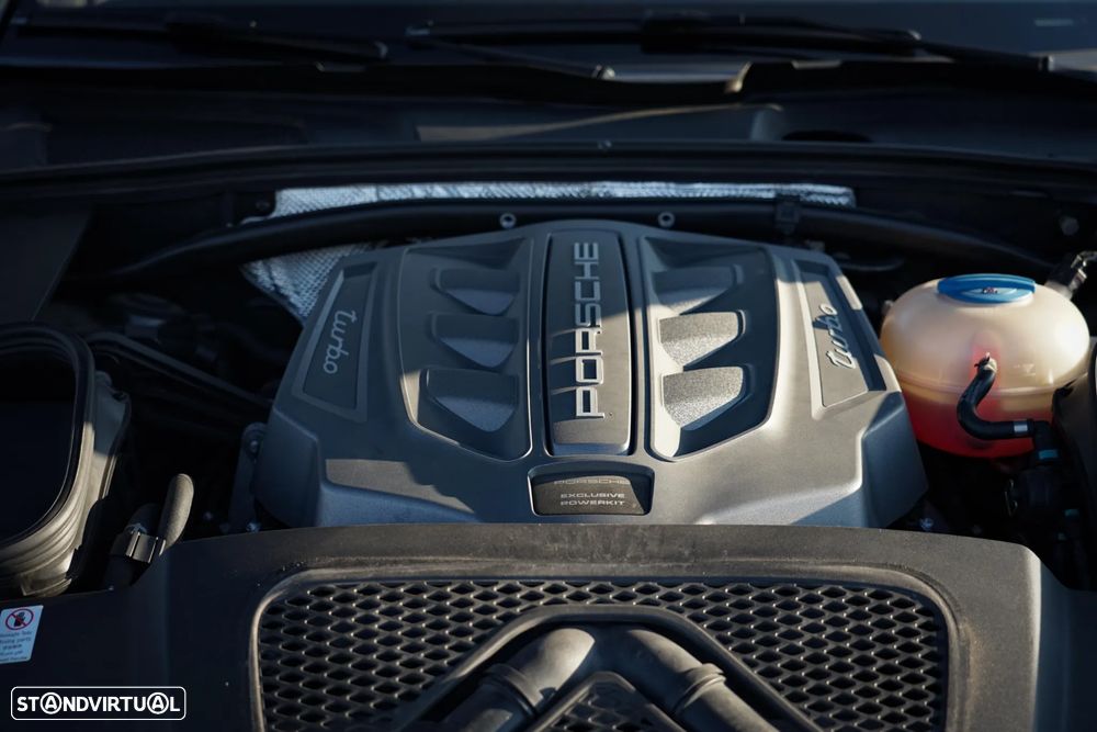 Porsche Macan Turbo Performance Package - 37