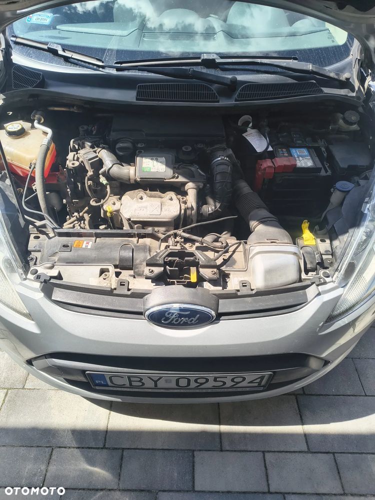Ford Fiesta 1.4 TDCi Ambiente - 8