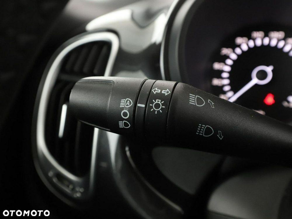 Fiat 500L 1.4 16V Urban - 33