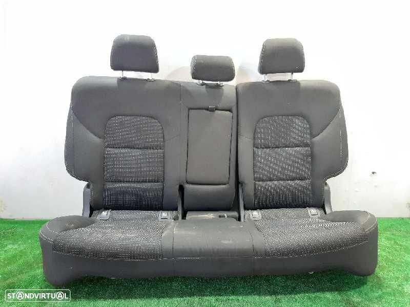 BANCOS TRASEIROS KIA SPORTAGE - 1