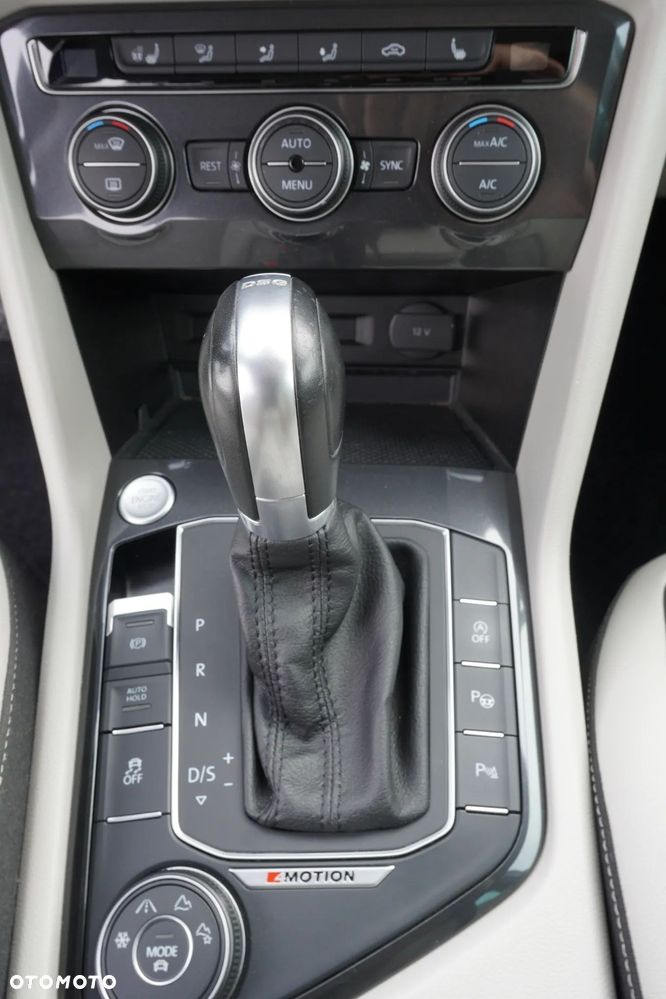 Volkswagen Tiguan - 21