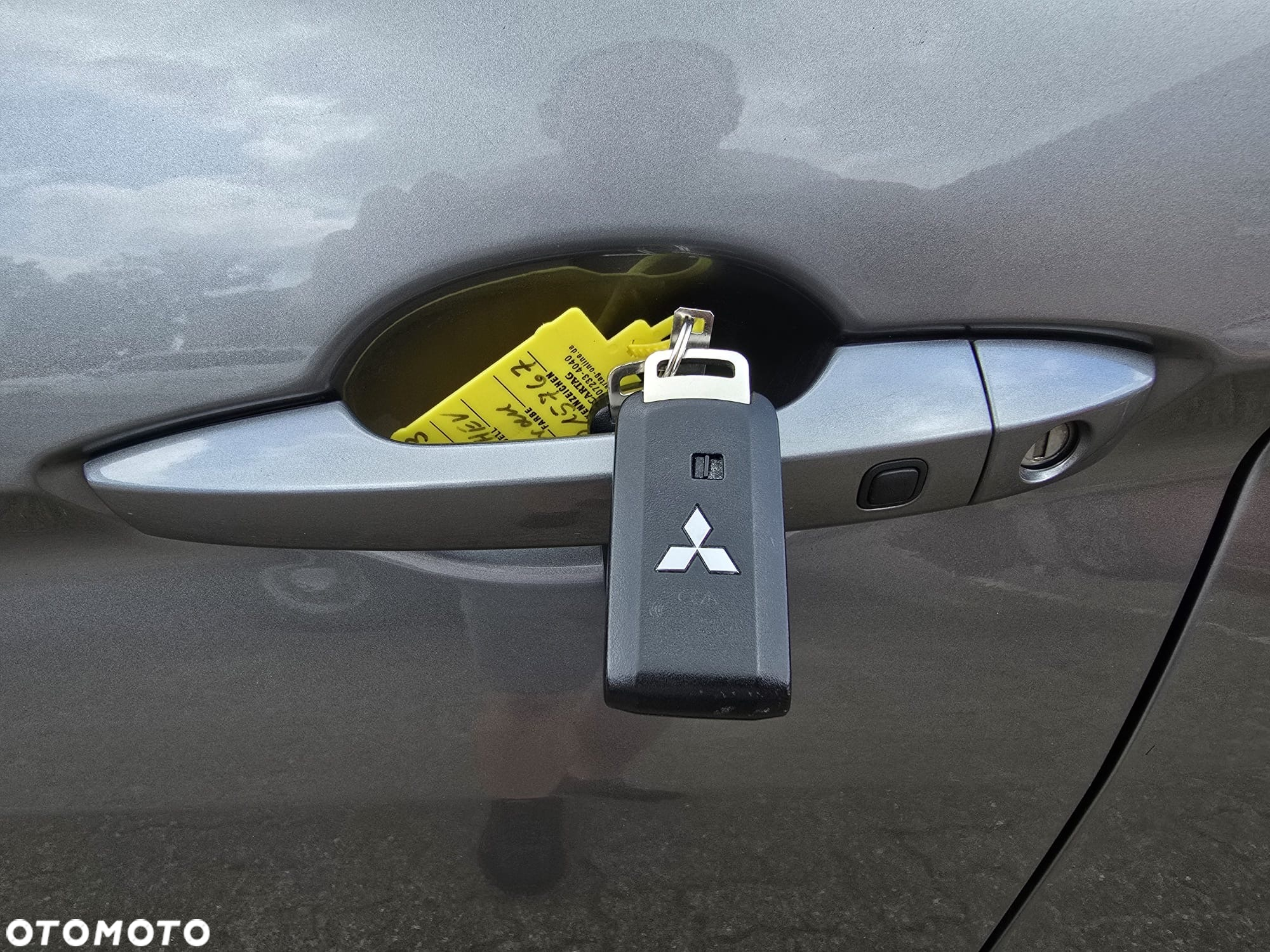 Mitsubishi Eclipse Cross Plug-In Hybrid 4WD Basis - 37