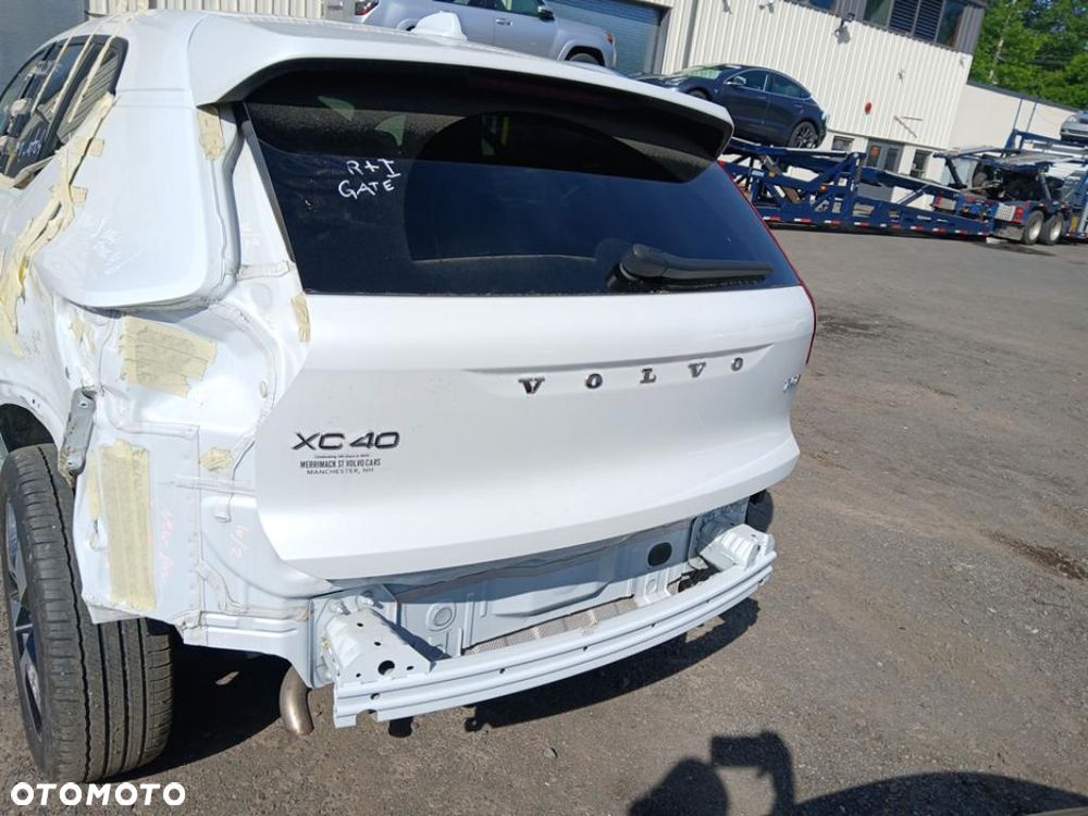 Volvo XC 40 T5 AWD Momentum - 14