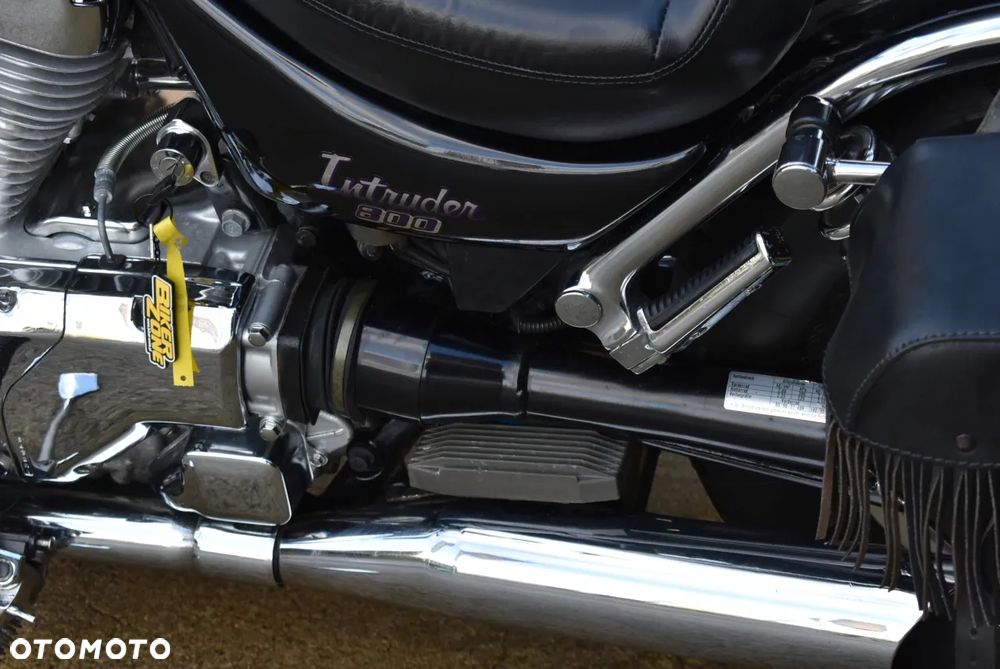 Suzuki Intruder - 18