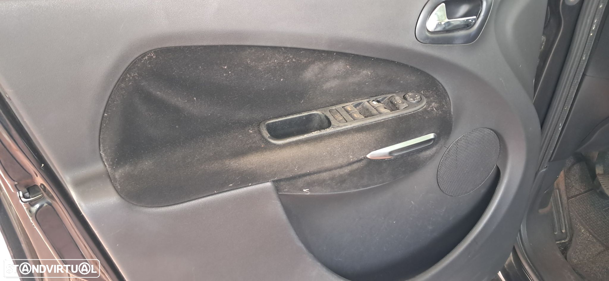 Citroën C3 Picasso 1.6 HDi Exclusive - 4