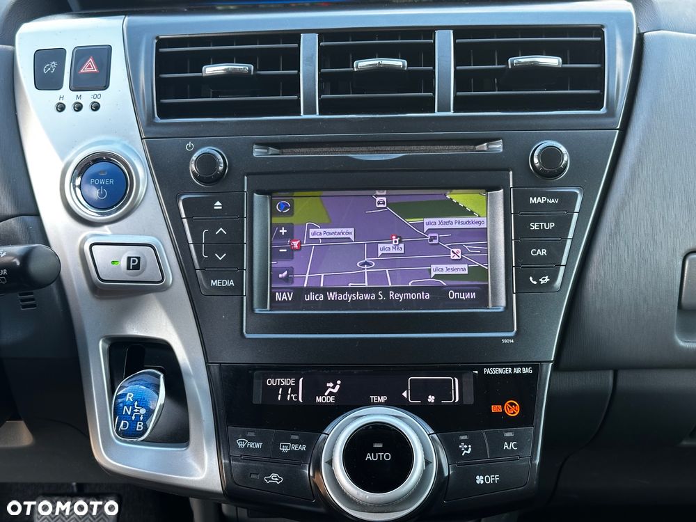 Toyota Prius+ (Hybrid) - 33
