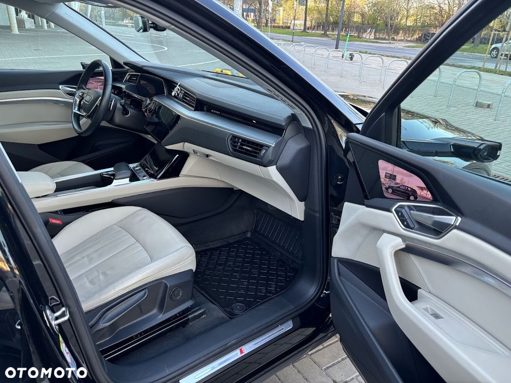 Audi e-tron 55 Quattro - 12