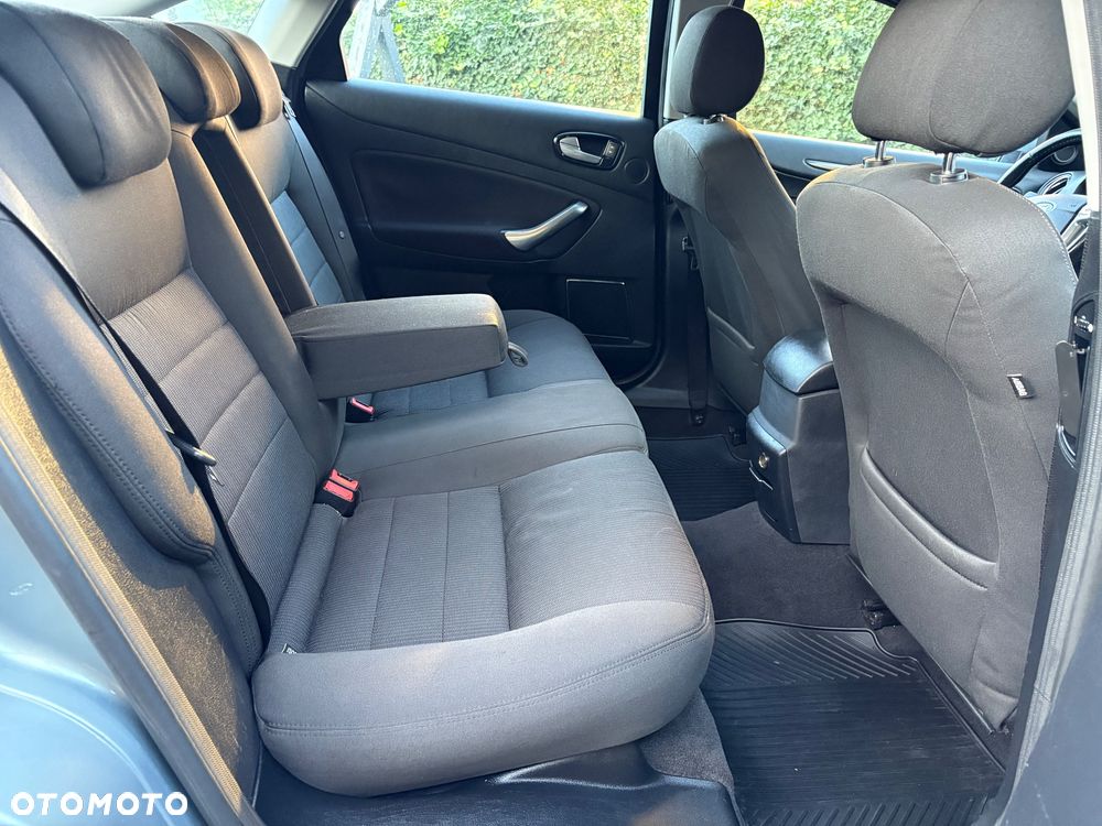Ford Mondeo 1.6 Titanium - 12