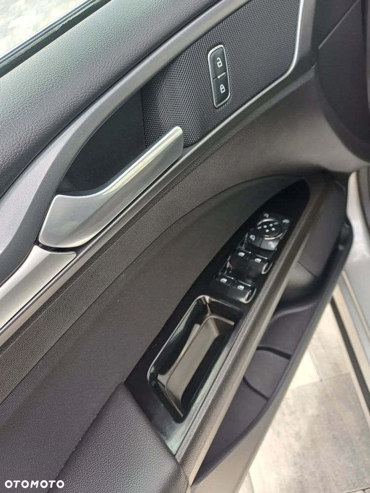 Ford Mondeo 1.5 EcoBoost Gold Edition - 29