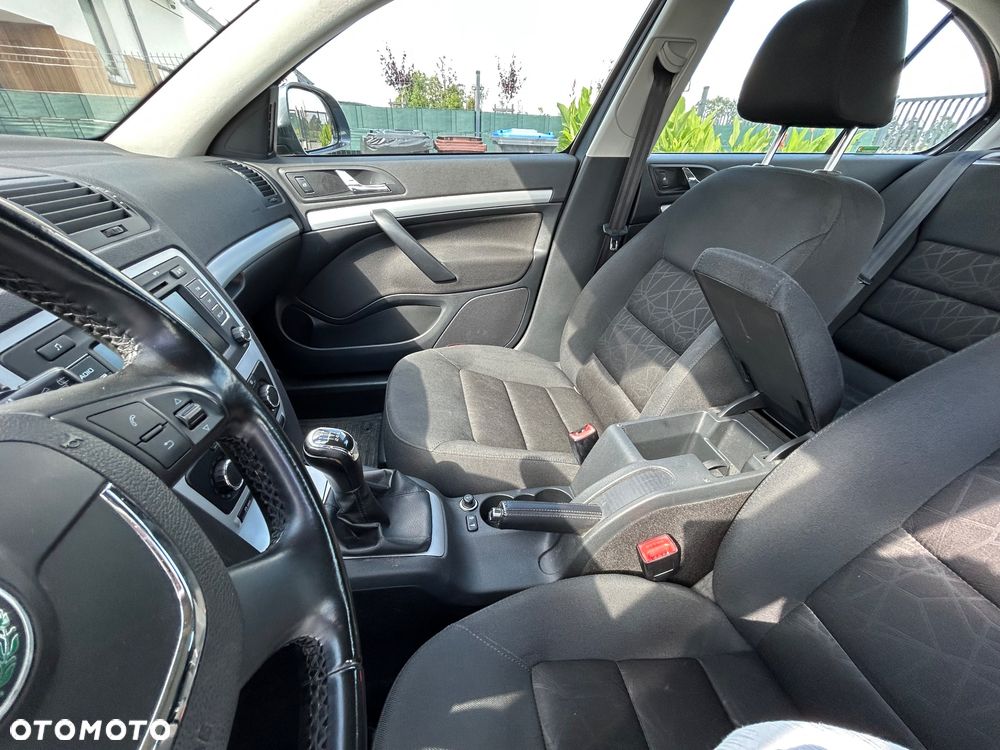 Skoda Octavia 1.8 TSI Family Plus - 12