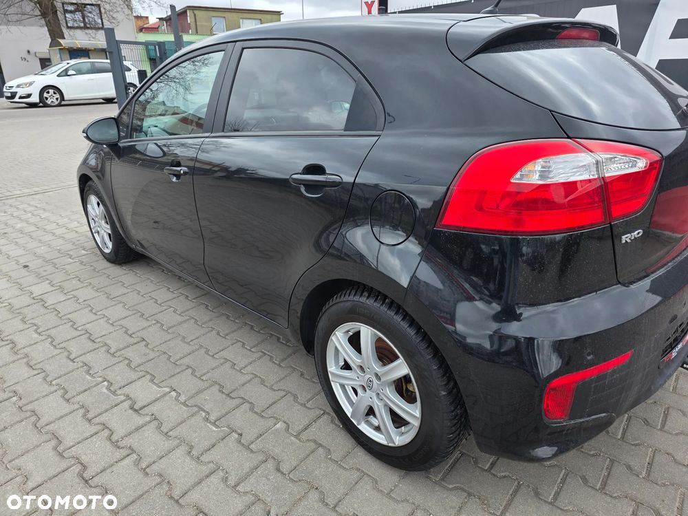 Kia Rio 1.2 ISG Uefa Euro 2016 - 15