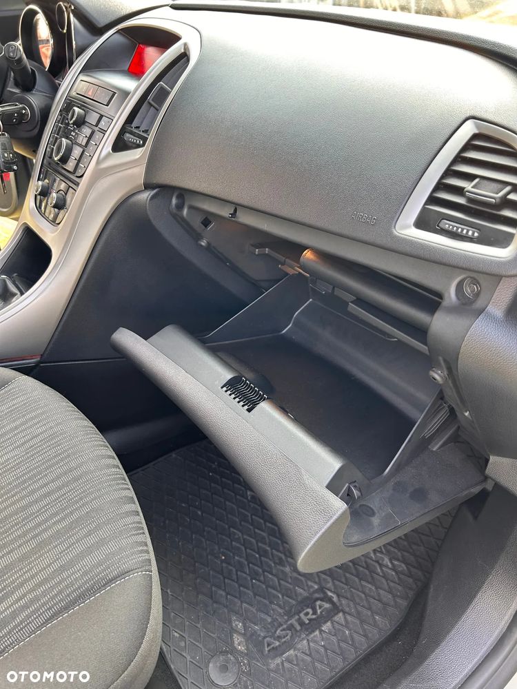Opel Astra - 16