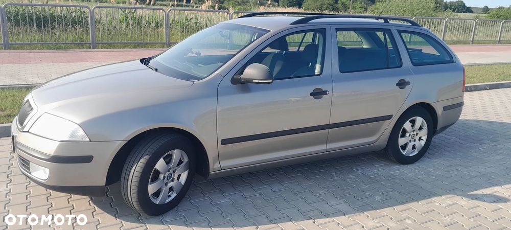 Skoda Octavia 1.6 Classic - 1