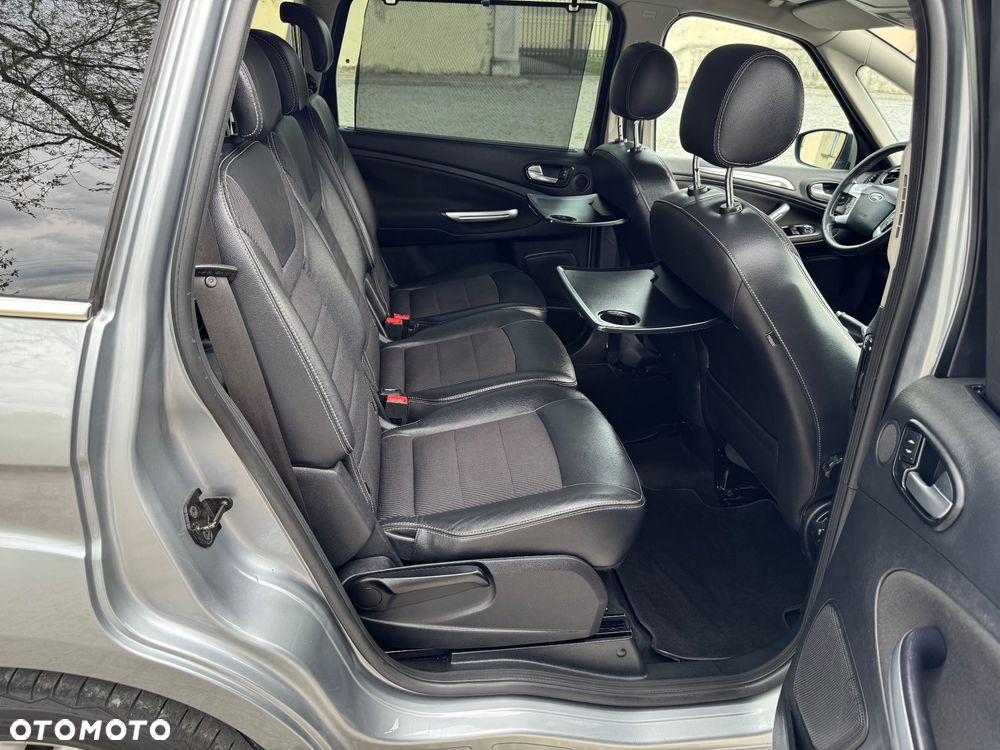 Ford C-MAX 2.0 TDCi Champions Edition - 21