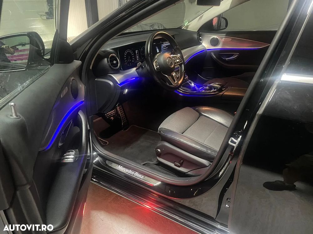 Mercedes-Benz E 220 d 4Matic 9G-TRONIC Avantgarde - 20