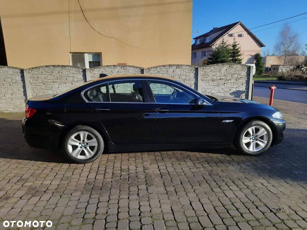 BMW Seria 5 528i - 7