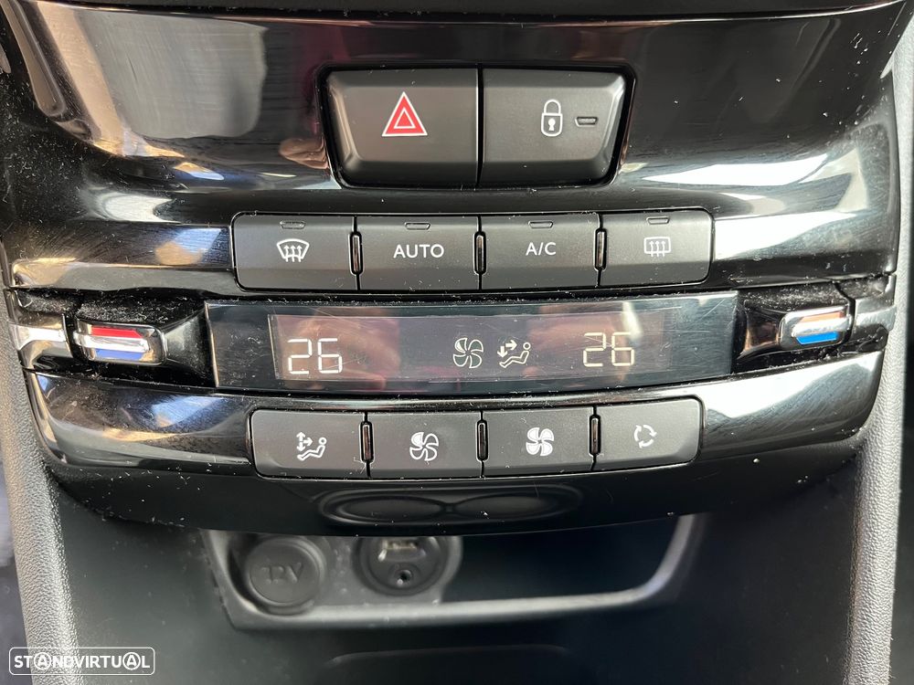 Peugeot 208 1.2 PureTech Allure - 14