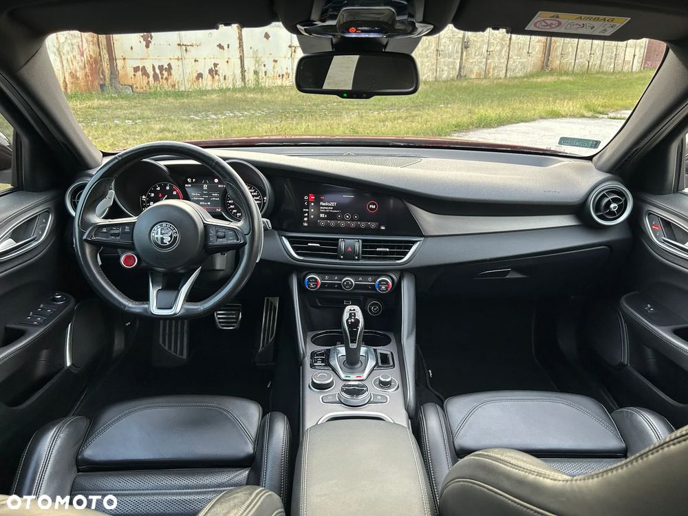 Alfa Romeo Giulia 2.0 Turbo Veloce Q4 - 16