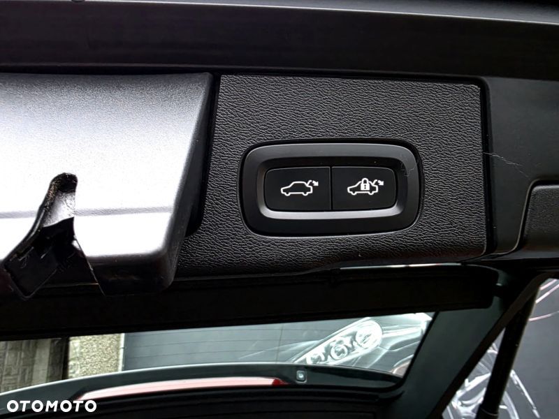 Volvo XC 60 B5 D AWD Geartronic RDesign - 32