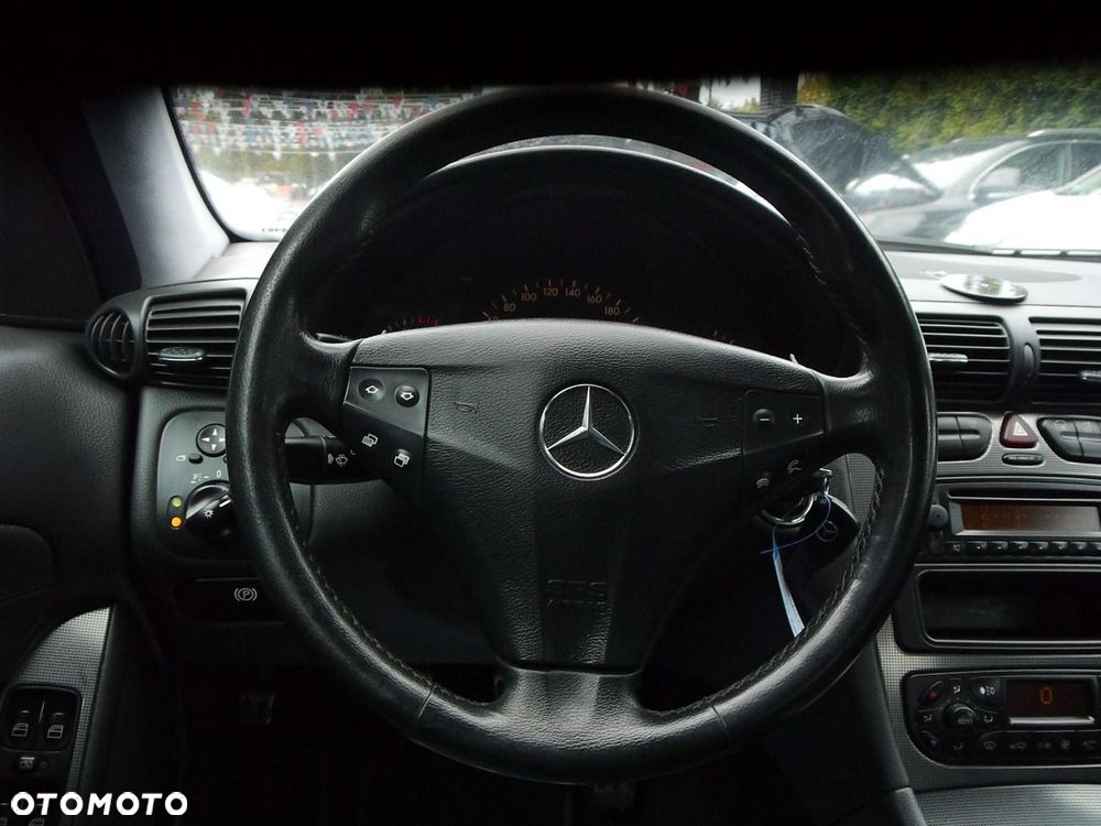 Mercedes-Benz Klasa C 200 Kompressor Avantgarde Sport Edition - 19