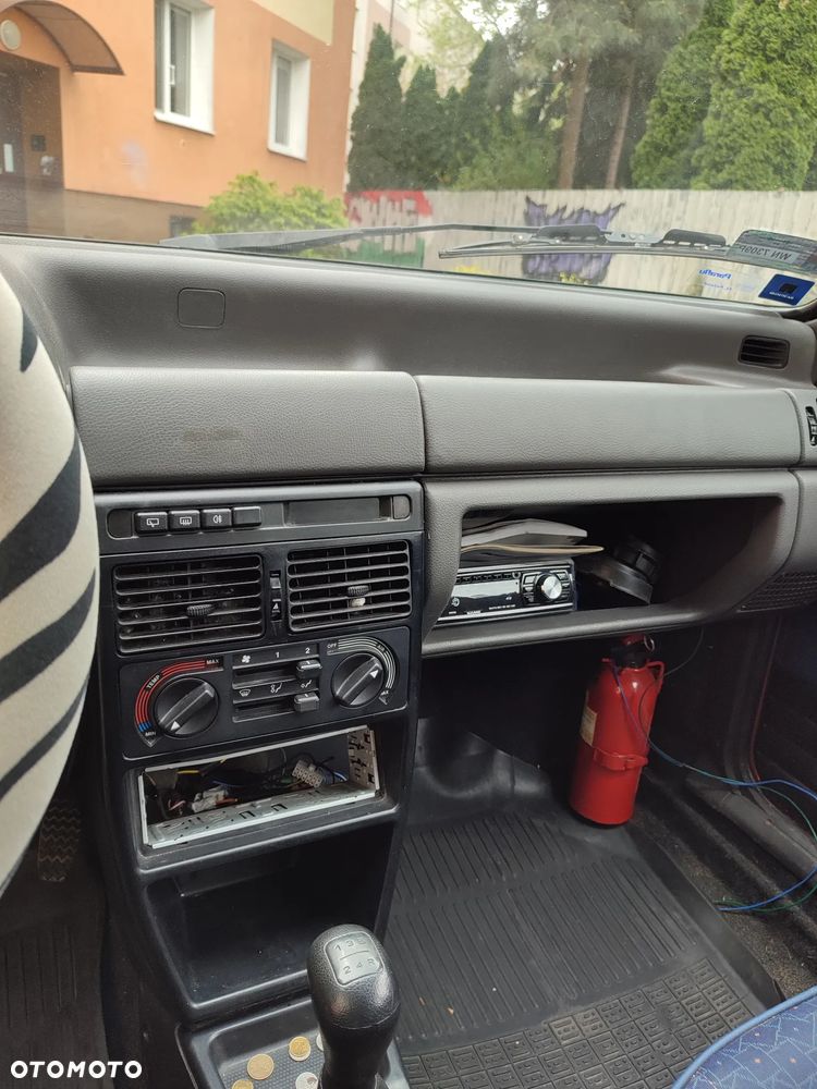 Fiat Uno 899 - 7