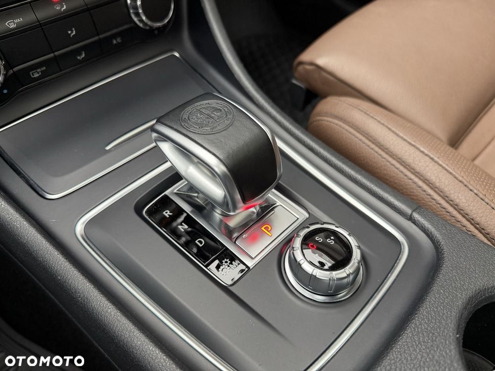 Mercedes-Benz CLA AMG 45 4-Matic - 27