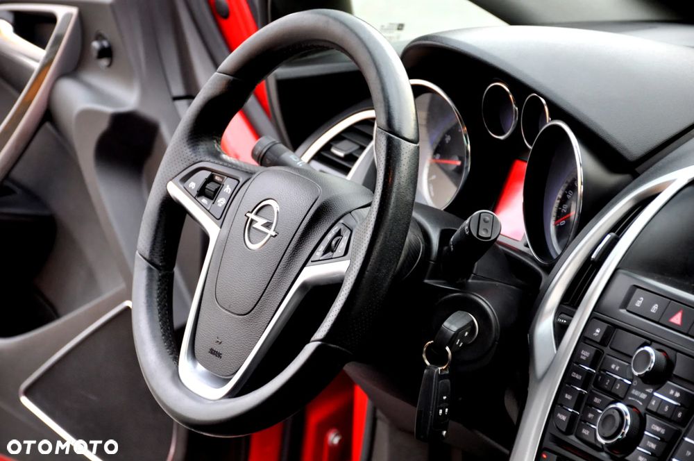 Opel Astra 1.6 Turbo Edition - 29