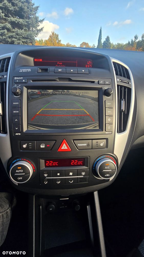 Kia Ceed - 10