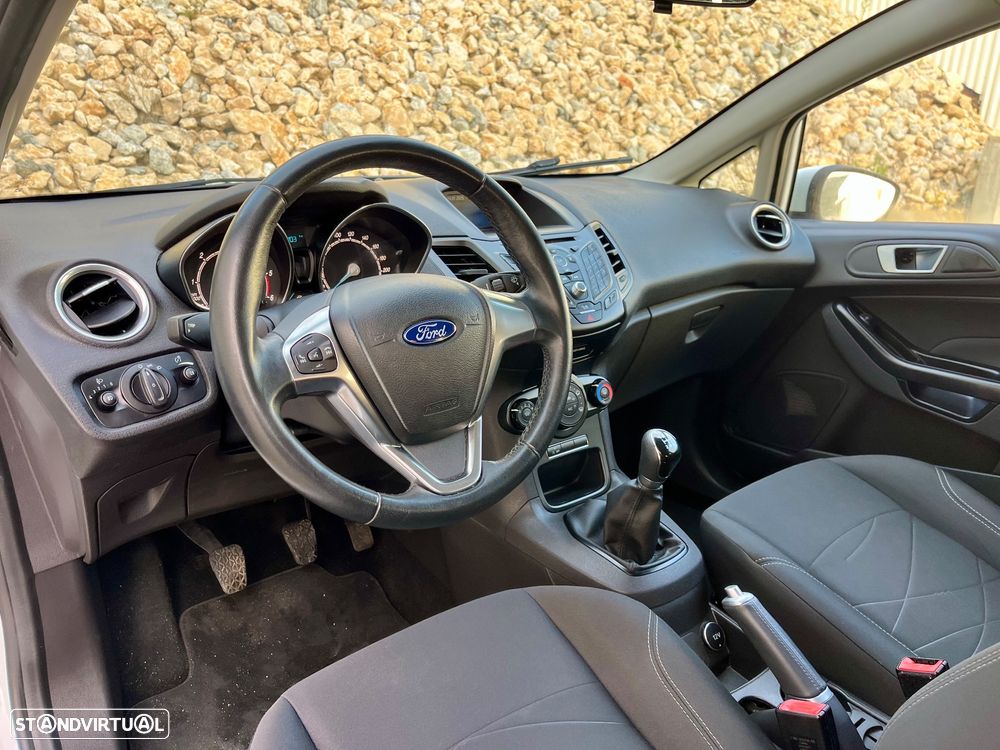 Ford Fiesta 1.5 TDCi STLine - 13