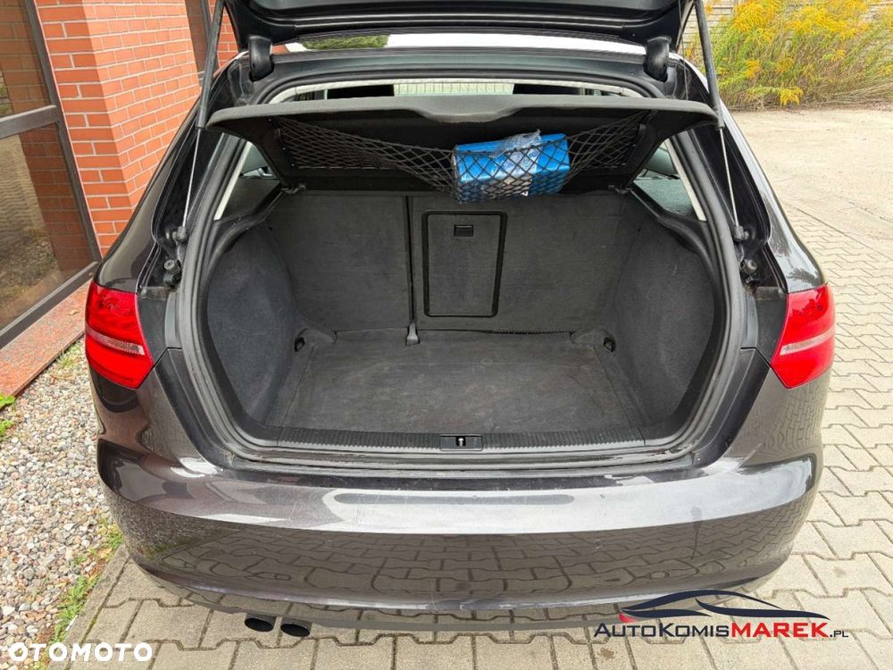 Audi A3 Sportback 2.0 TDI DPF Ambiente S tronic - 22