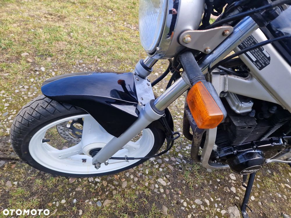 Suzuki GS - 23