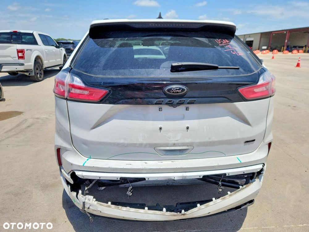 Ford Edge - 7