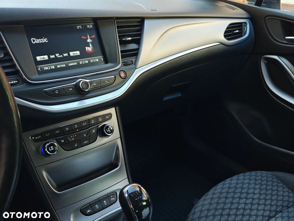 Opel Astra 1.6 CDTI Sport - 23