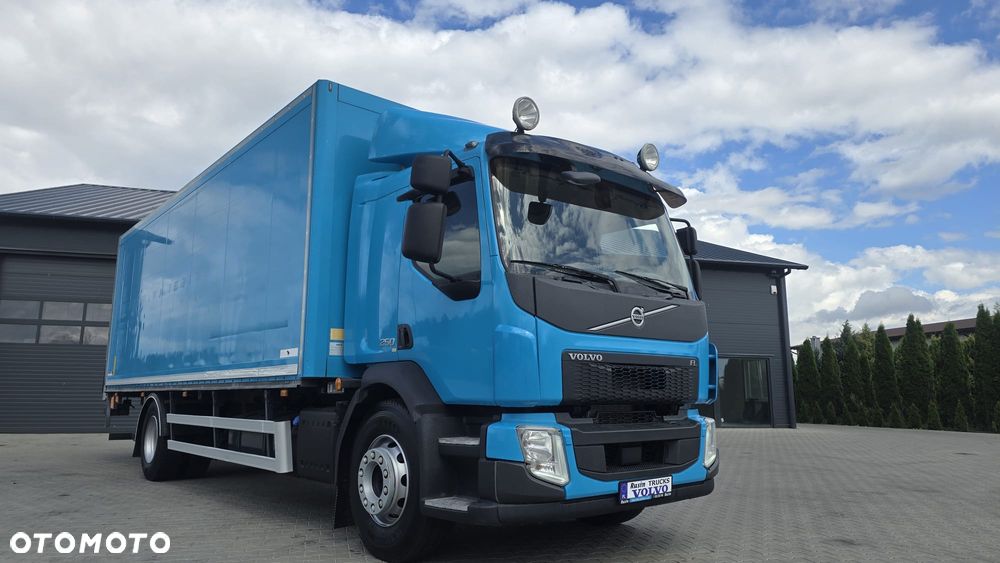 Volvo FL 250 Euro 6 18 palet zabudowa SCHMITZ kontener kurierka full air super stan! do końca ASO! świeży import! - 2
