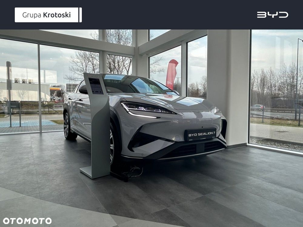 BYD Sealion 7