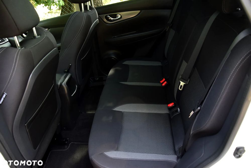 Nissan Qashqai 1.3 DIG-T N-Connecta - 15